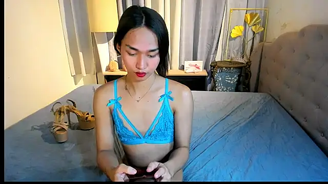 KatieCookie4ux online show from 11/13/25, 06:12