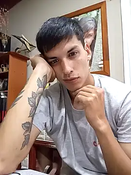 frankitocam4 online show from 12/05/25, 02:15