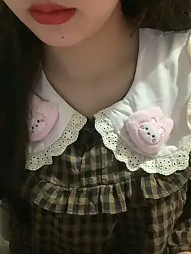 Snapshot of Linhtruong_ chatting on 12/05/25, 04:33 Linhtruong online show from 12/05/25, 04:33