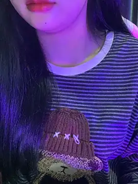 Linhtruong  online show from 02/18/26, 04:10