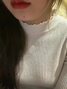 Linhtruong  online show from 02/05/26, 03:57