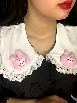 Snapshot of Linhtruong_ chatting on 11/03/25, 04:28 Linhtruong online show from 11/03/25, 04:28