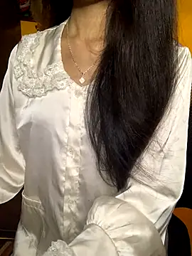 Nhinhi18 online show from 10/12/25, 04:30