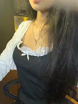 Nhinhi18 online show from 03/25/26, 03:33