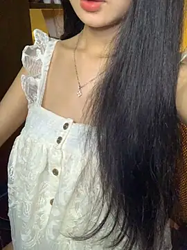 Nhinhi18 online show from 06/25/26, 02:55