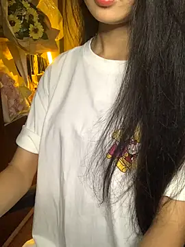 Nhinhi18 online show from 11/10/25, 03:06