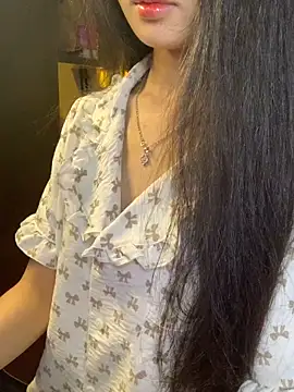 Nhinhi18 online show from 04/18/26, 03:14