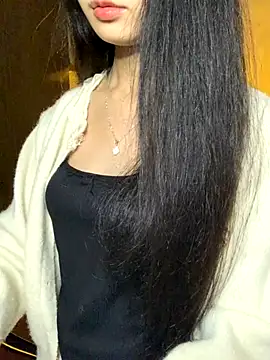 Nhinhi18 online show from 11/18/25, 03:59