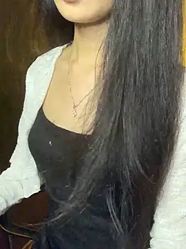 Snapshot of Nhinhi18 chatting on 06/03/26, 04:12 Nhinhi18 online show from 06/03/26, 04:12