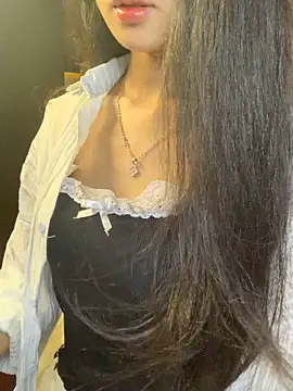 Nhinhi18 online show from 03/31/26, 02:30