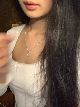 Nhinhi18 online show from 03/27/26, 03:57