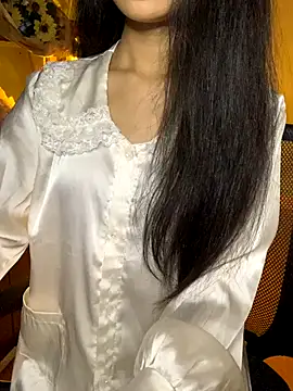 Nhinhi18 online show from 09/25/25, 03:29
