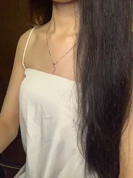 Nhinhi18 online show from 06/15/26, 03:23