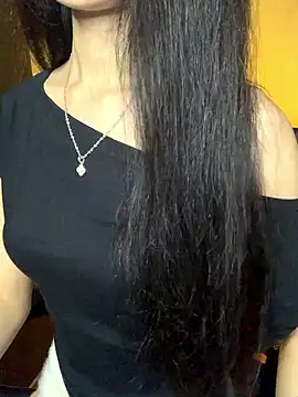 Nhinhi18 online show from 06/12/26, 03:32