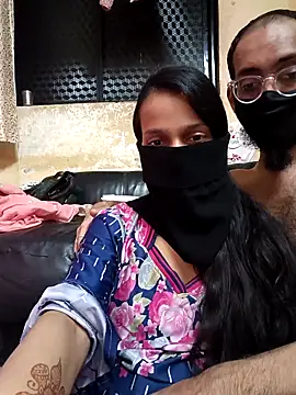 Snapshot of ursumita chatting on 10/18/25, 07:16 ursumita online show from 10/18/25, 07:16