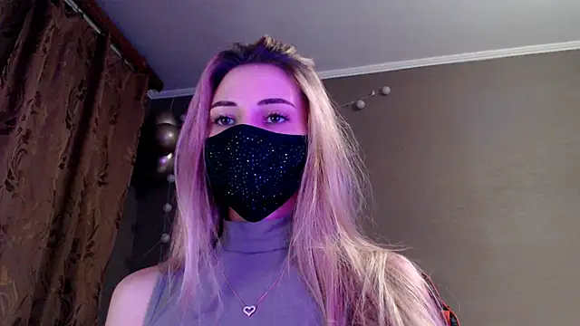 Iris lave online show from 11/25/25, 03:56