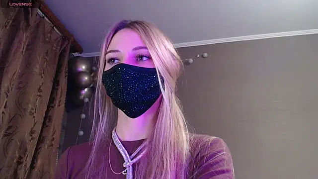 Iris lave online show from 11/05/25, 04:43