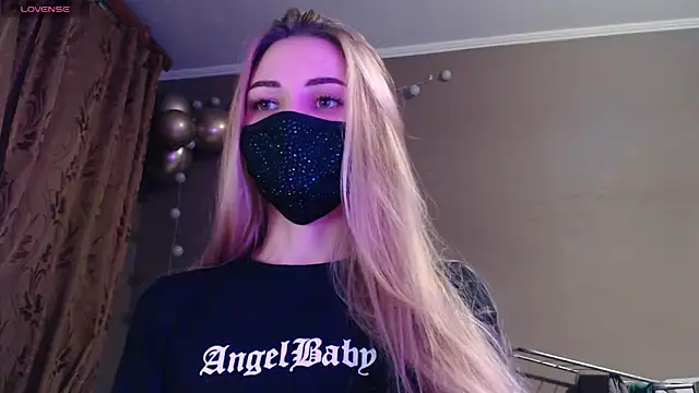 Iris lave online show from 11/14/25, 06:33