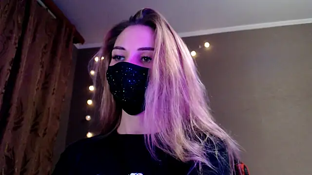 Iris lave online show from 12/03/25, 04:06