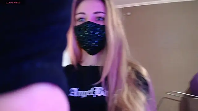 Iris lave online show from 11/15/25, 09:13