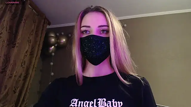 Iris lave online show from 11/16/25, 04:23