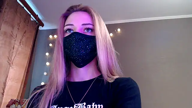 Iris lave online show from 12/21/25, 12:51