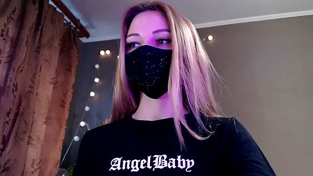 Iris lave online show from 03/22/26, 03:57