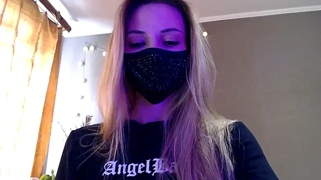 Iris lave online show from 04/10/26, 12:01