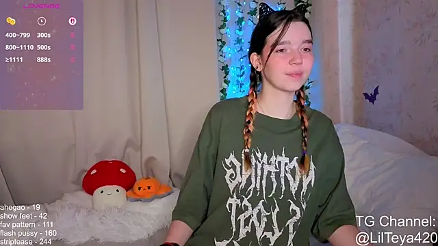 little Teya online show from 10/16/25, 11:18