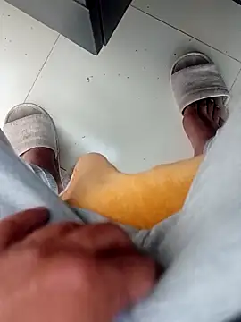 Snapshot of hackyourpussy@xh chatting on 02/05/26, 06:53 hackyourpussyxh online show from 02/05/26, 06:53