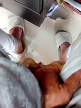 Snapshot of hackyourpussy@xh chatting on 01/18/26, 03:32 hackyourpussyxh online show from 01/18/26, 03:32