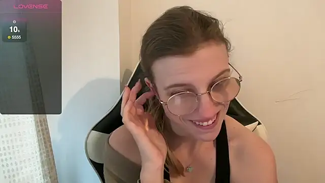 BustyKellyXXX online show from 12/23/25, 09:52