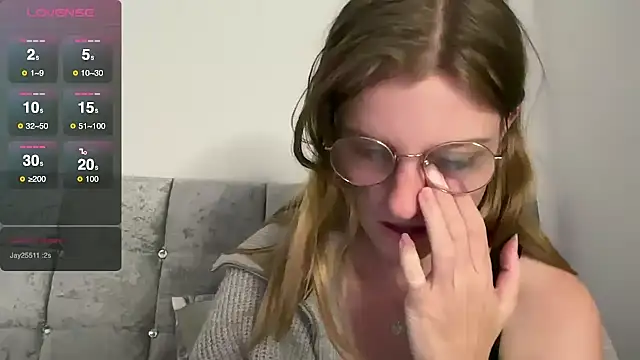 BustyKellyXXX online show from 10/26/25, 09:15