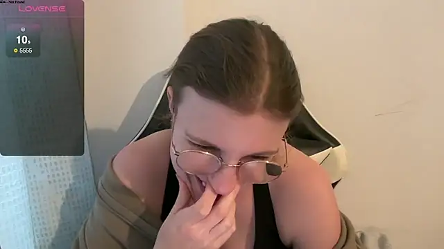 BustyKellyXXX online show from 02/13/26, 04:40