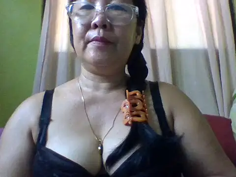 mommasexy29 online show from 10/07/25, 04:46