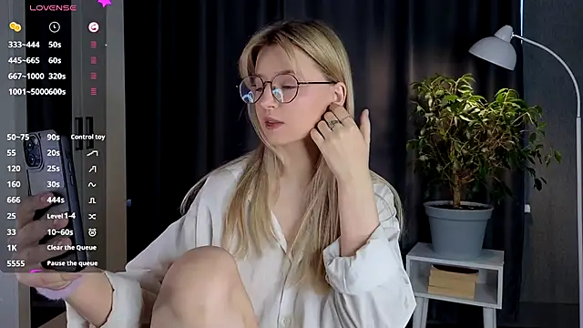 zegoii online show from 11/13/25, 12:42