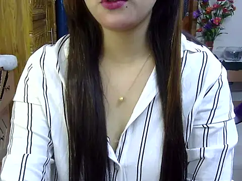 Snapshot of Obonti_2000 chatting on 01/08/26, 04:35 Obonti 2000 online show from 01/08/26, 04:35