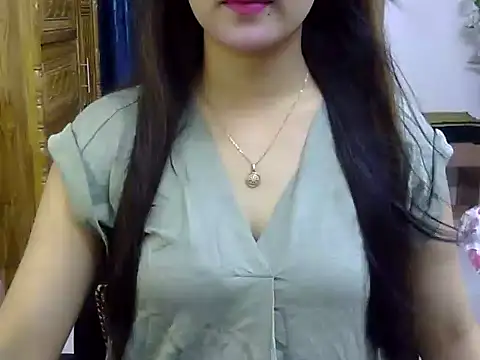 Snapshot of Obonti_2000 chatting on 10/12/25, 04:41 Obonti 2000 online show from 10/12/25, 04:41