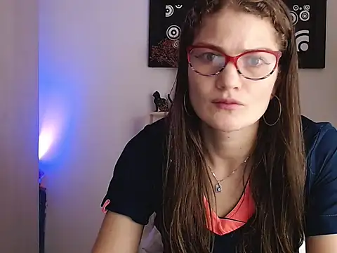 Camila-ventura online show from 11/03/25, 01:37