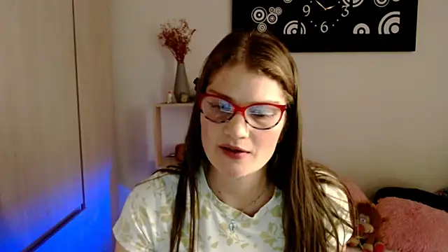 Camila-ventura online show from 02/05/26, 07:43