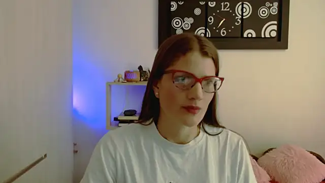Camila-ventura online show from 05/19/26, 08:05