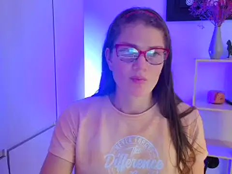 Camila-ventura online show from 11/16/25, 08:35