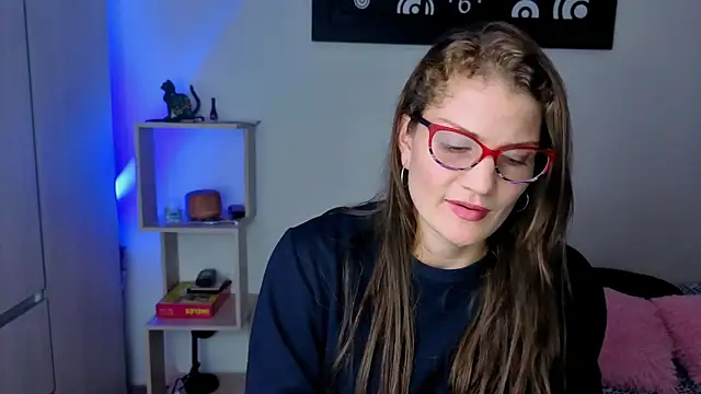 Camila-ventura online show from 11/10/25, 07:52