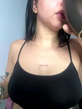 lucy grey25 online show from 01/18/26, 03:37