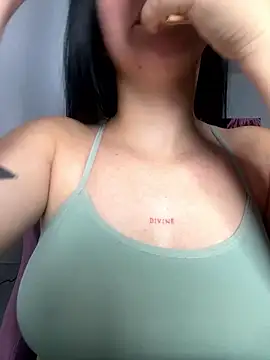 lucy grey25 online show from 01/12/26, 07:09