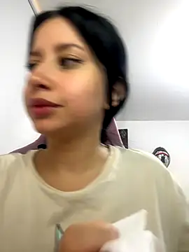 lucy grey25 online show from 10/25/25, 02:39