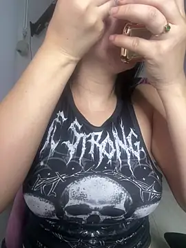 lucy grey25 online show from 01/14/26, 04:43