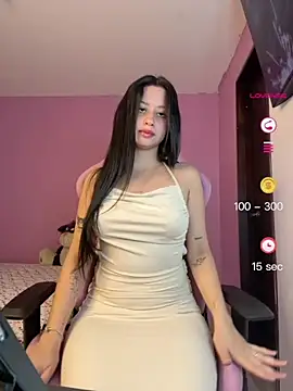 Snapshot of lucy_grey25 chatting on 06/18/26, 08:25 lucy grey25 online show from 06/18/26, 08:25