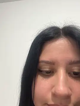 lucy grey25 online show from 11/05/25, 02:25