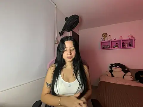 lucy grey25 online show from 05/27/26, 05:42